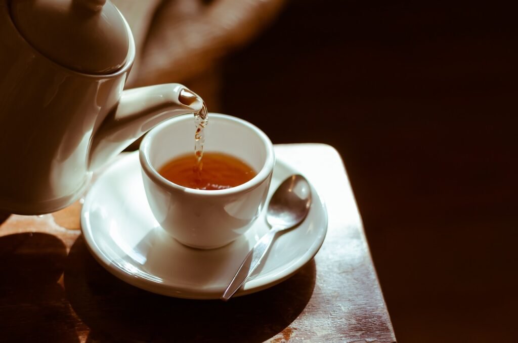 tea, hot, cup, table, tea-time, break, herbal, leaf, nature, tea cup, beverage, te de valeriana