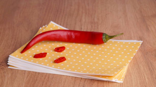 Parche de capsaicina al 8 % para dolor neuropático periférico, mecanismo TRPV1 en fibras nerviosas de los pies